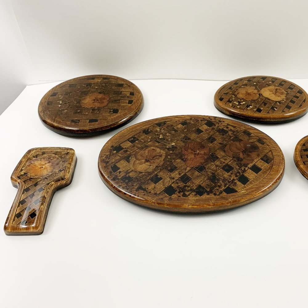 Set of 5 Vintage "Design Gifts International" Resin "Dried Flowers" Trivets. VG!
